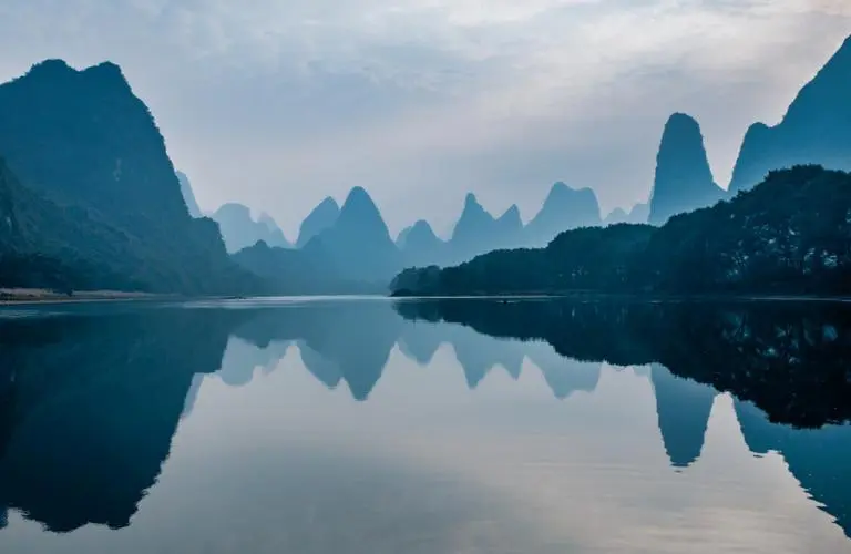 绿色高精度智慧工厂